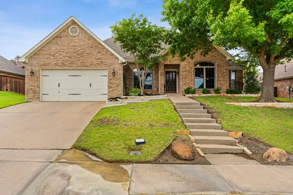 404 Arbor Lawn Drive, Burleson, TX 76028