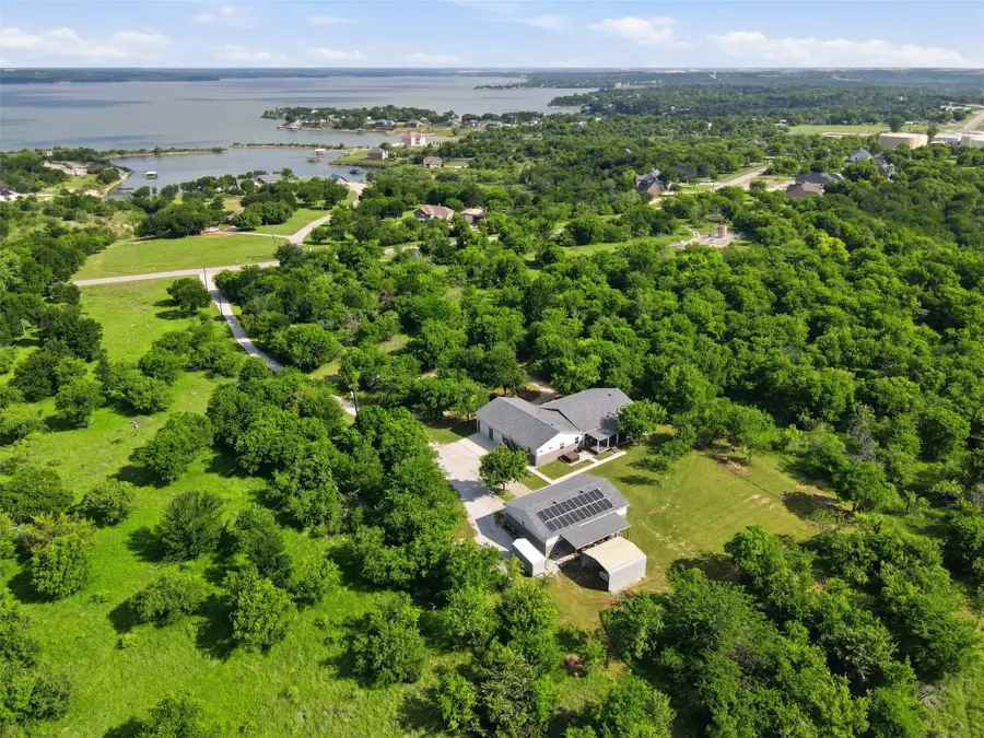 211 E Bay Drive, Bridgeport, TX 76426 - #2