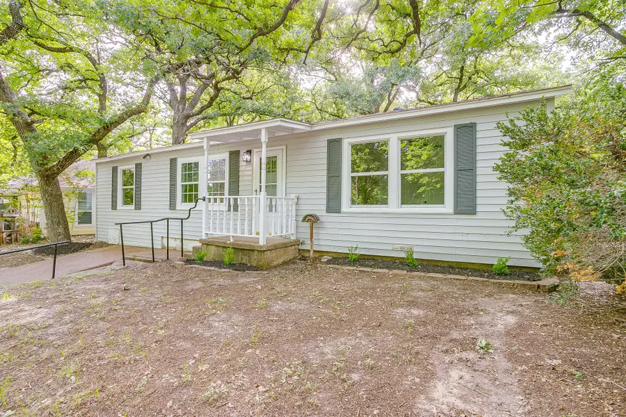 410 Case Street, Weatherford, TX 76086 - #3