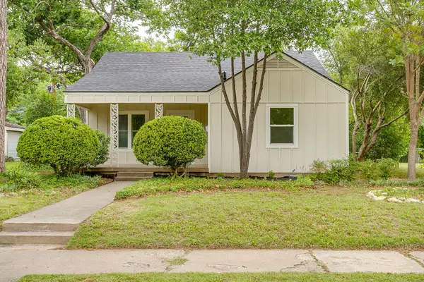 1412 Eagle Drive, Fort Worth, TX 76111
