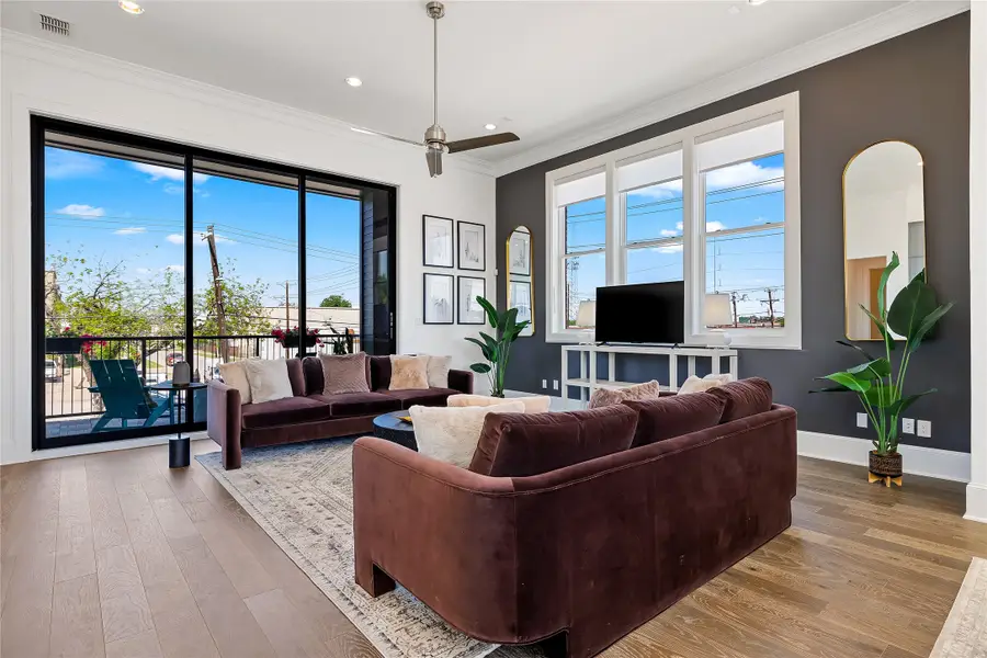 217 Carroll Street, Fort Worth, TX 76107 - #3