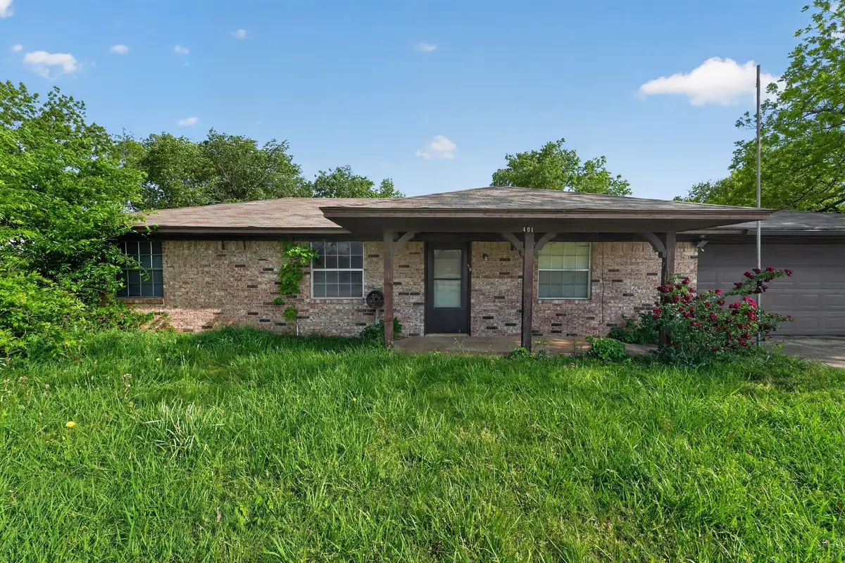 401 Peach Street, Sanger, TX 76266 - #1