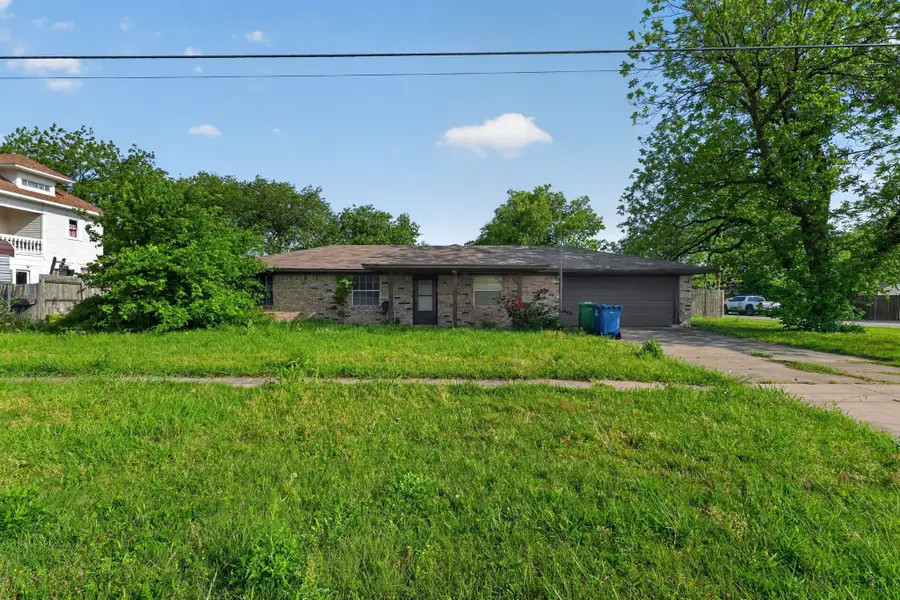 401 Peach Street, Sanger, TX 76266 - #2