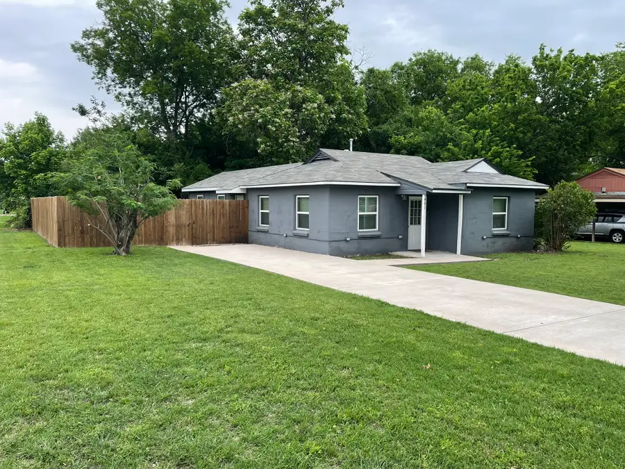 401 S Mcentire Court, White Settlement, TX 76108 - #2