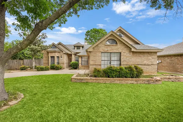 2909 Pitkin Drive, Arlington, TX 76006