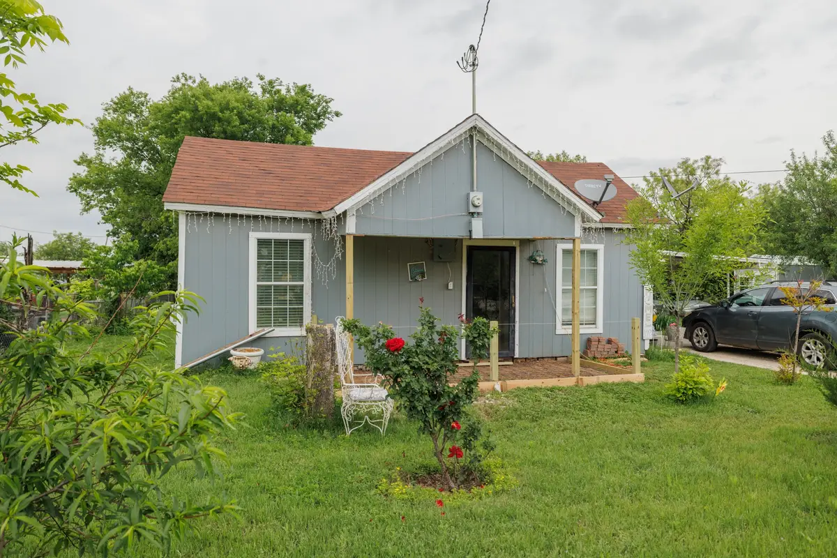 308 W 5th Street, Coleman, TX 76834 - #1