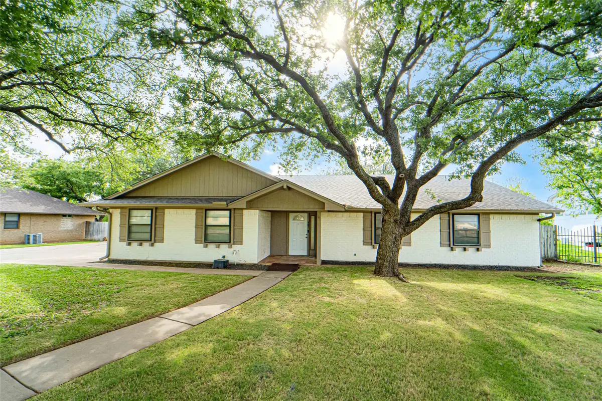 407 Ridge Road, Breckenridge, TX 76424 - #1