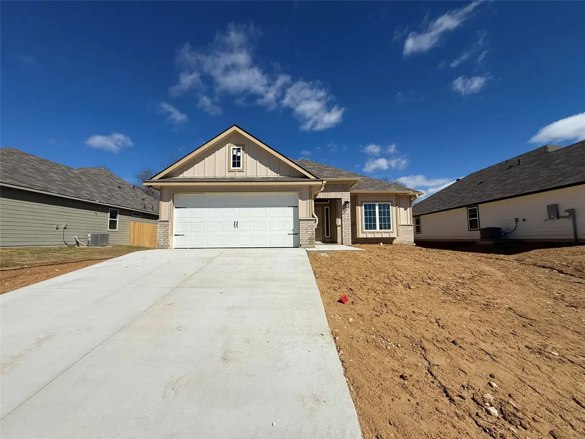111 Adaline Bend, McGregor, TX 76657 - #1