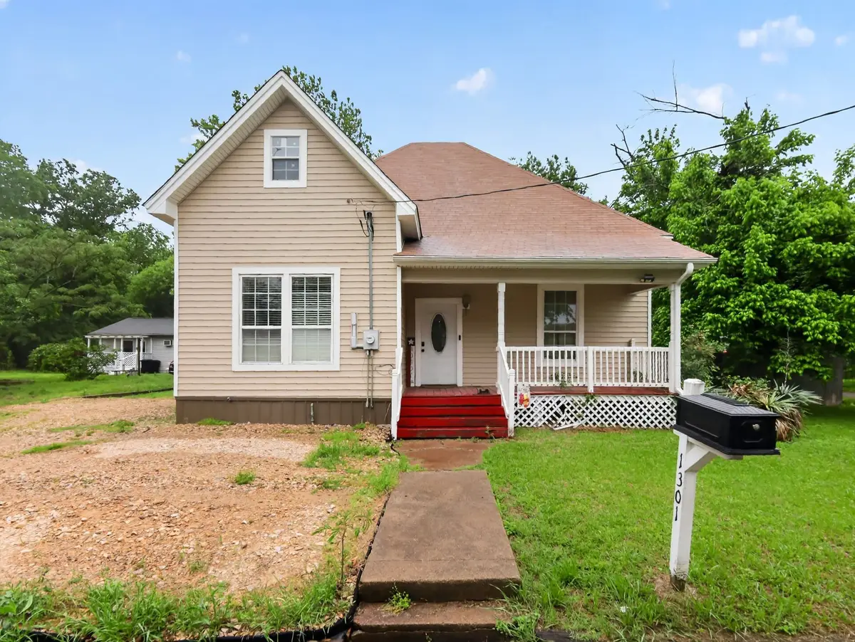 1301 Locust Street, Commerce, TX 75428 - #1