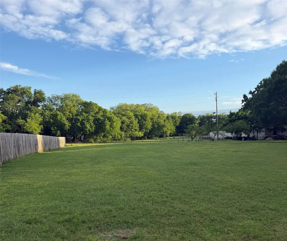 108 Bezner, Lindsay, TX 76250 - #1