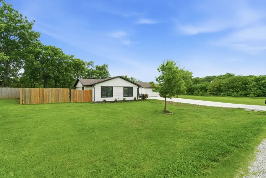 290 Old Spanish Trail, Valley View, TX 76272 - #2