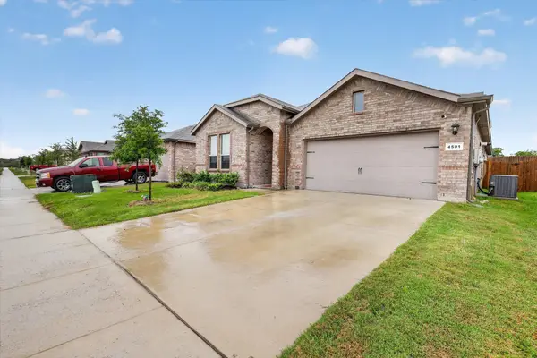 4501 Corktree Lane, Fort Worth, TX 76036