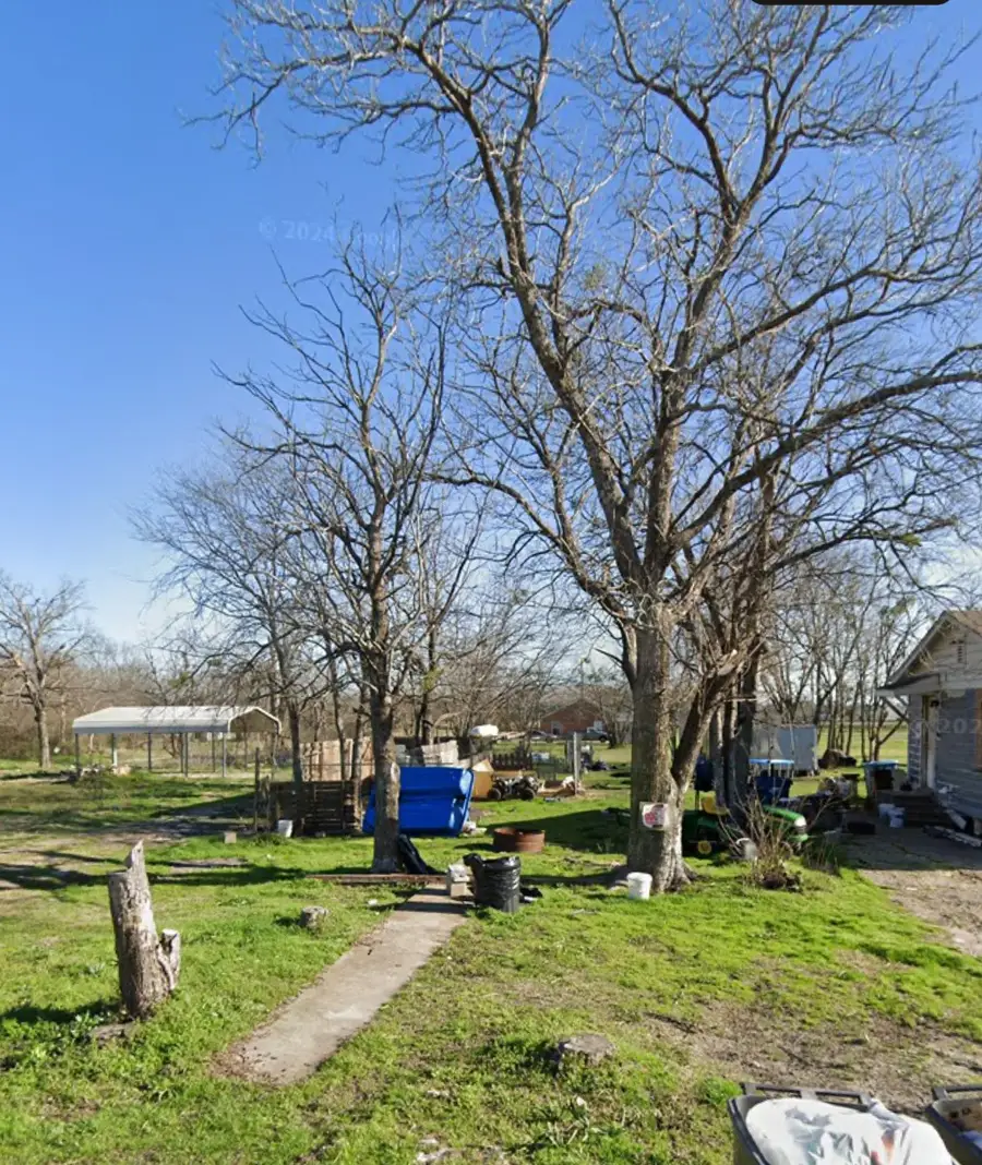 1609 E 10th Avenue, Corsicana, TX 75110 - #3
