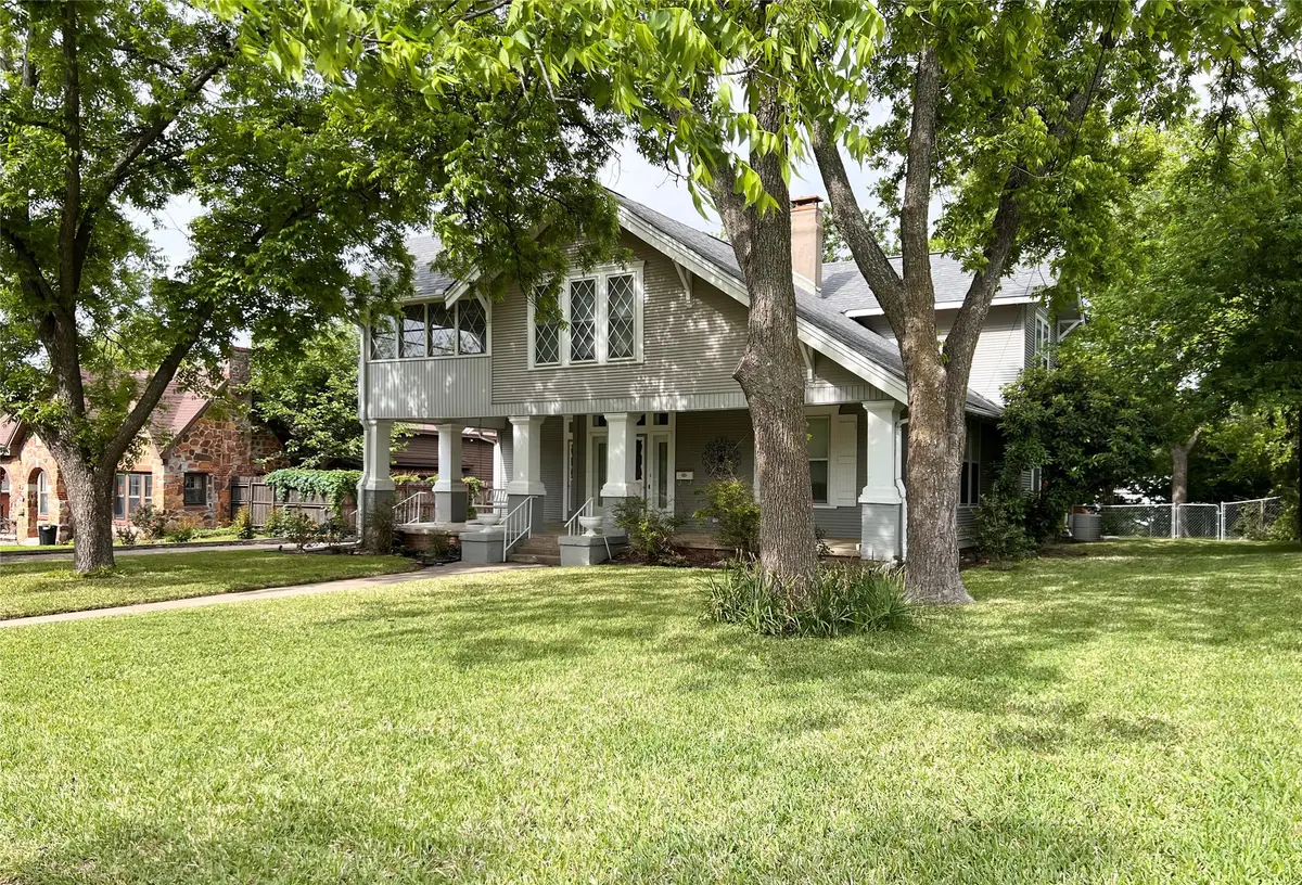 505 N Elm Street, Comanche, TX 76442 - #1