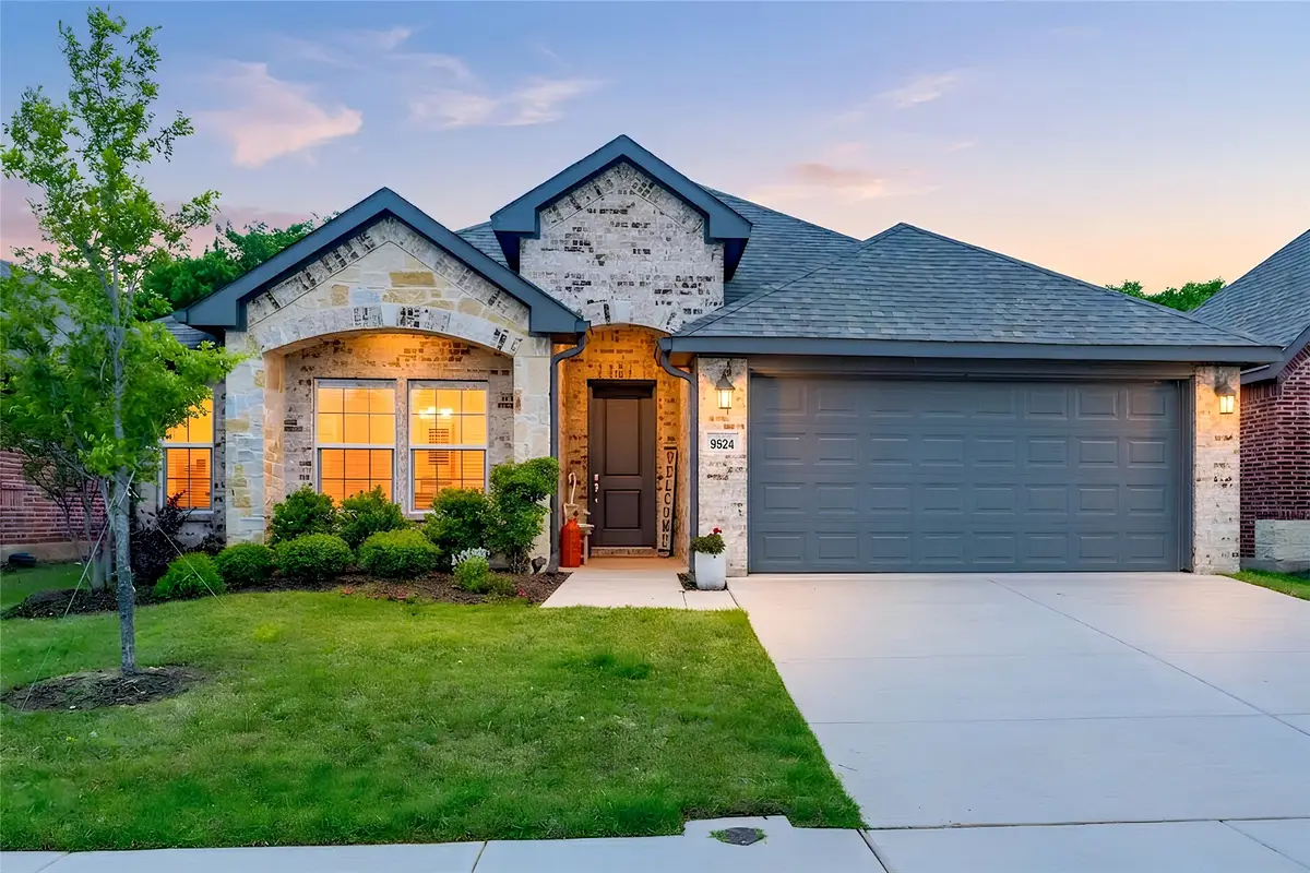 9824 Mescalbean Boulevard, Fort Worth, TX 76036 - #1