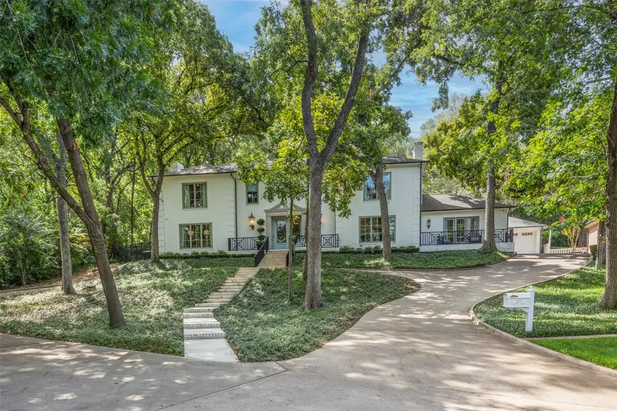 2211 Colonial Parkway, Fort Worth, TX 76109 - #3