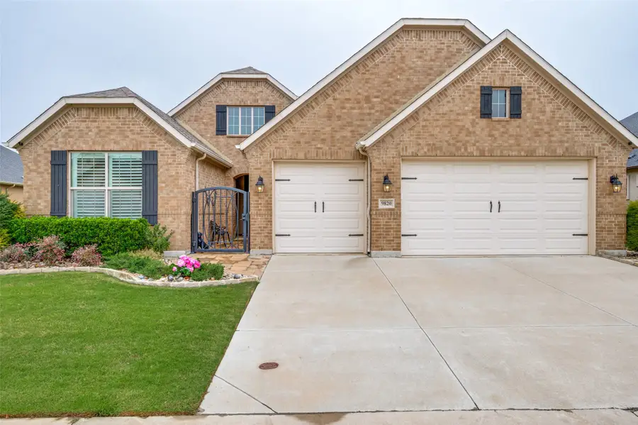 9820 Ironwood Drive, Denton, TX 76207 - #2