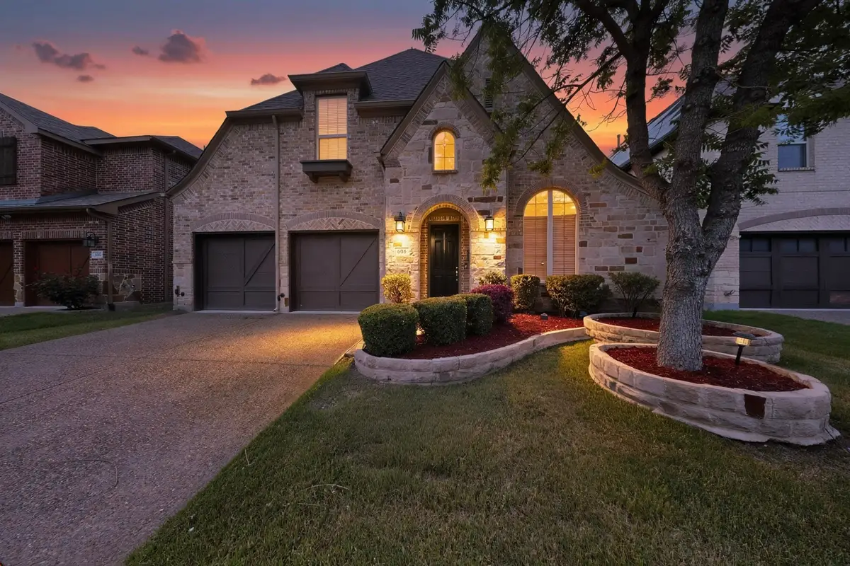 604 Warwick Boulevard, Lewisville, TX 75056 - #1
