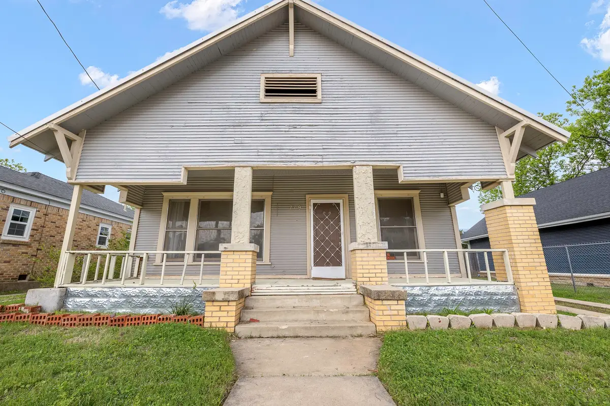 719 W Tarleton Street, Stephenville, TX 76401 - #1