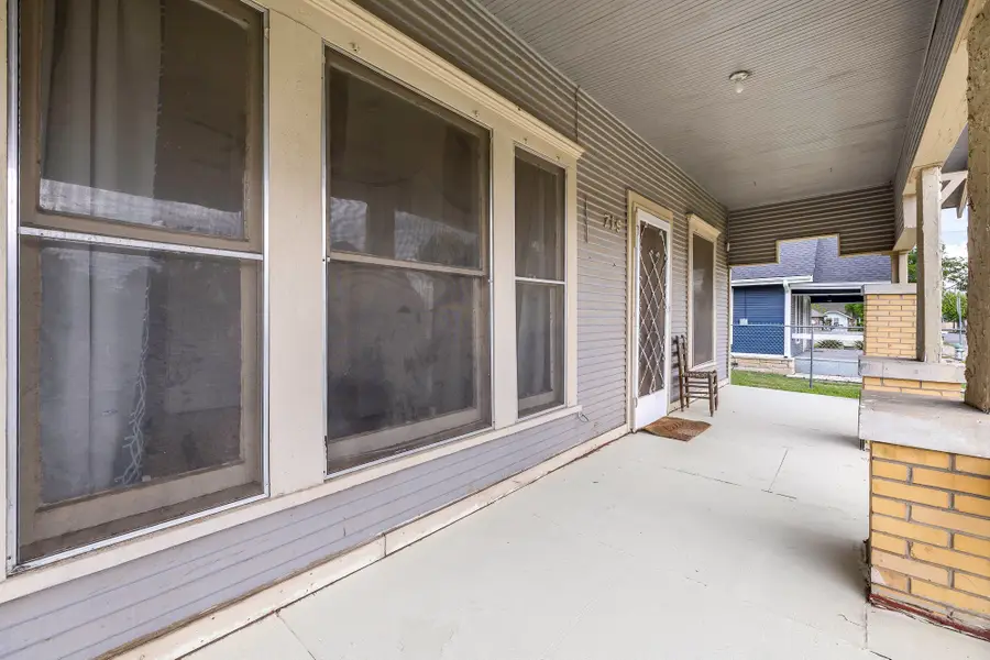 719 W Tarleton Street, Stephenville, TX 76401 - #2