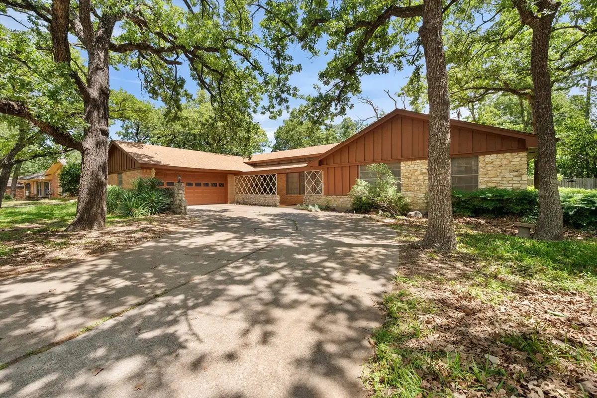1605 Cienegas Circle, Fort Worth, TX 76112 - #1