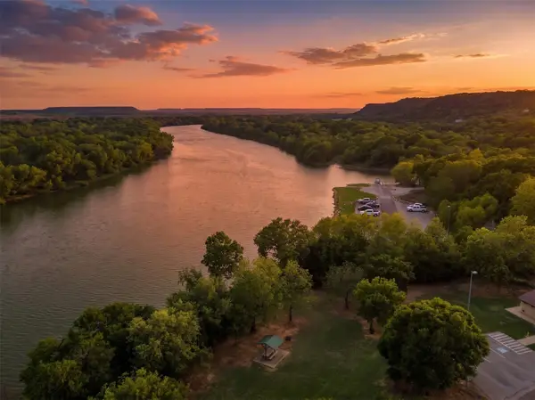 9509 Valley View Trail, Rio Vista, TX 76093