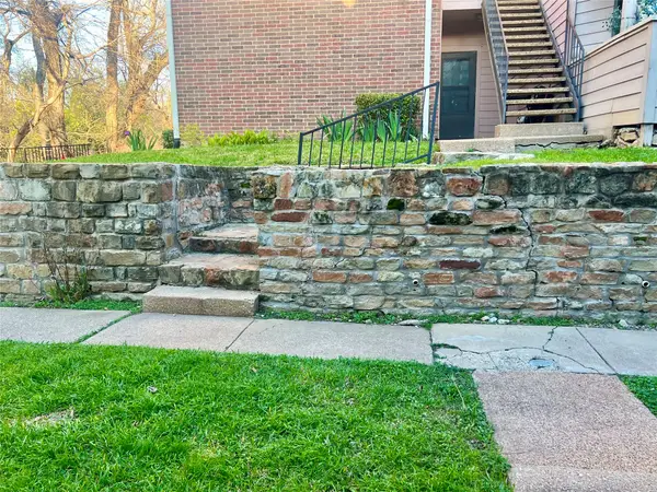 8545 Midpark Road #11, Dallas, TX 75240