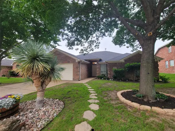 102 Canyon Court, Waxahachie, TX 75167