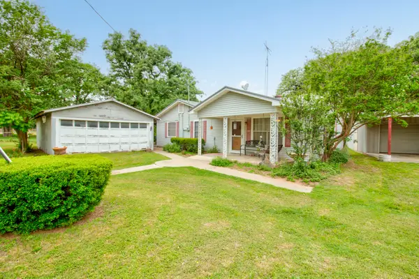 511 Old Center Church Road, Whitesboro, TX 76273