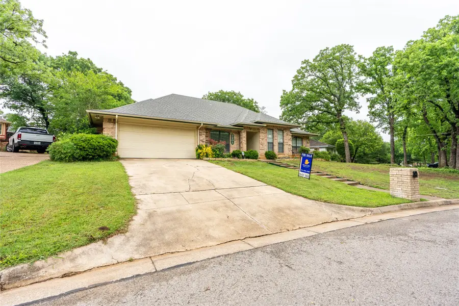 5201 Rustle Leaf Drive, Arlington, TX 76017 - #2