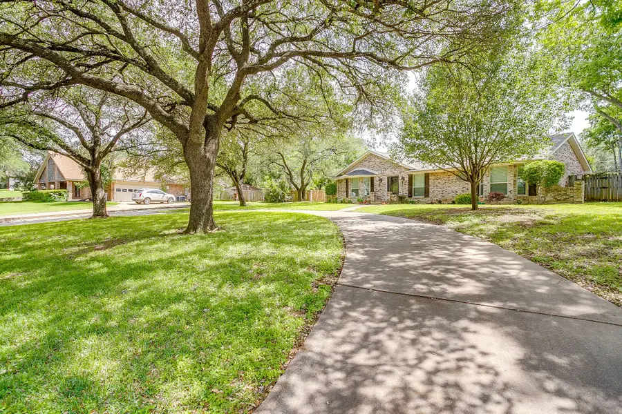 802 Shady Creek Drive, Cleburne, TX 76033 - #3