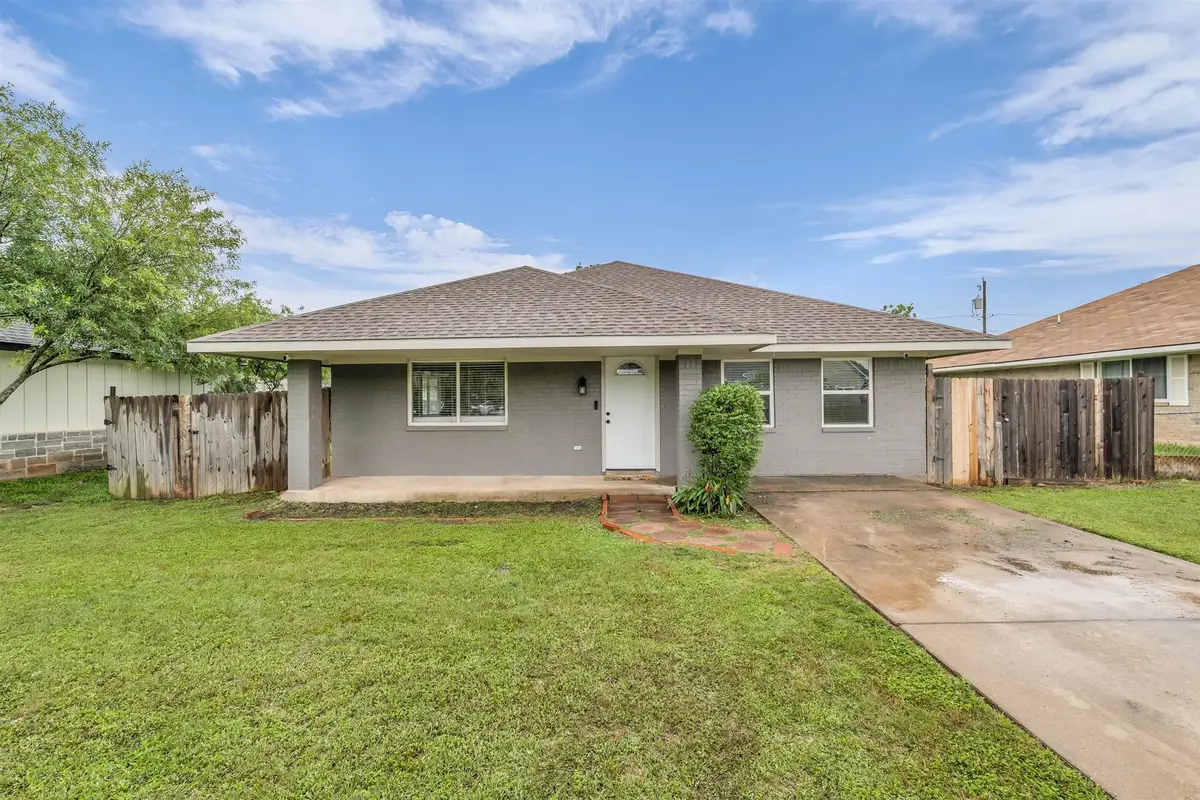 408 Little Avenue, McGregor, TX 76657 - #1