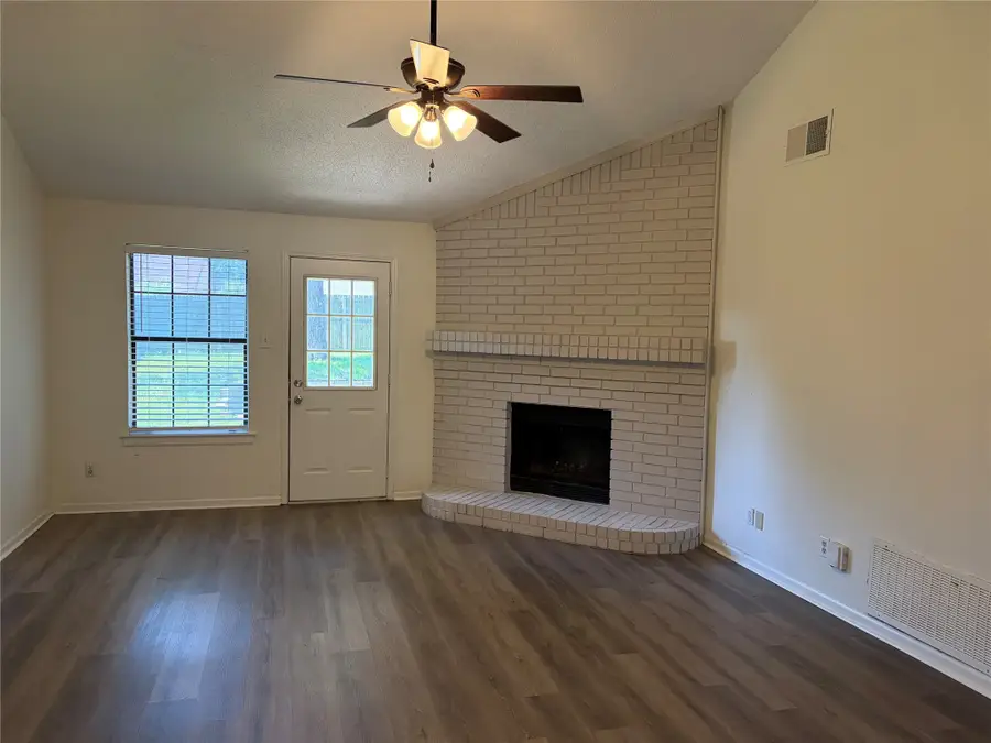 112 Cinnamon Lane, Euless, TX 76039 - #3