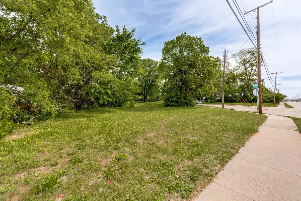 3711 Carpenter Avenue, Dallas, TX 75210 - #1
