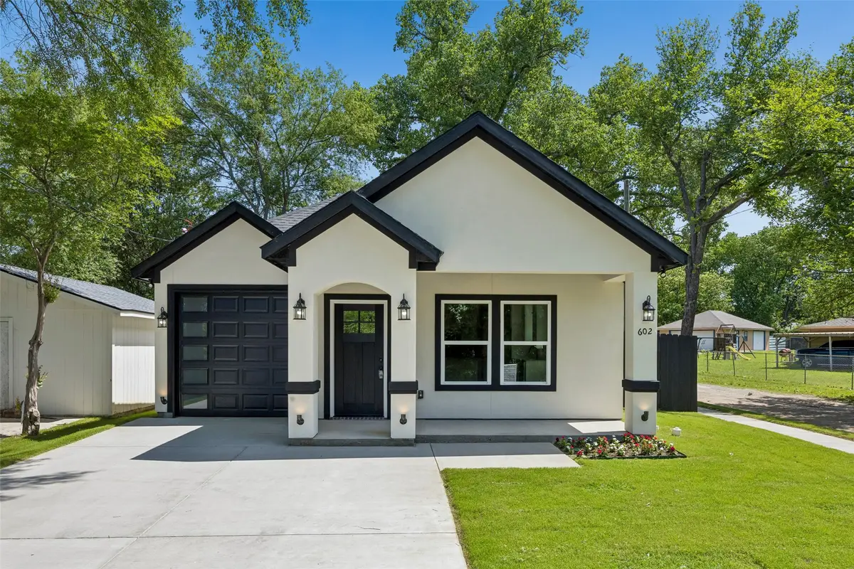 602 W Newton Street, Terrell, TX 75160 - #1
