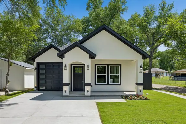 602 W Newton Street, Terrell, TX 75160