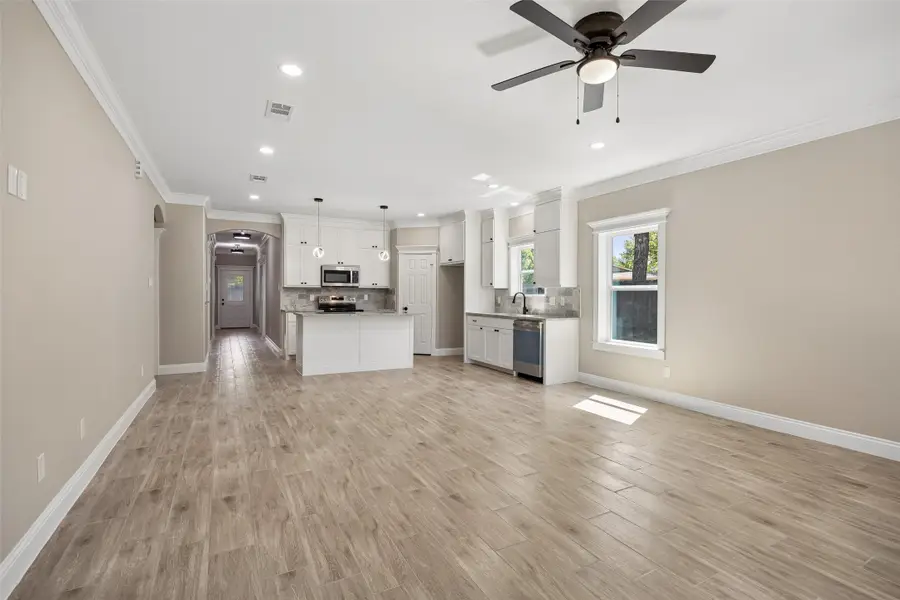 602 W Newton Street, Terrell, TX 75160 - #3