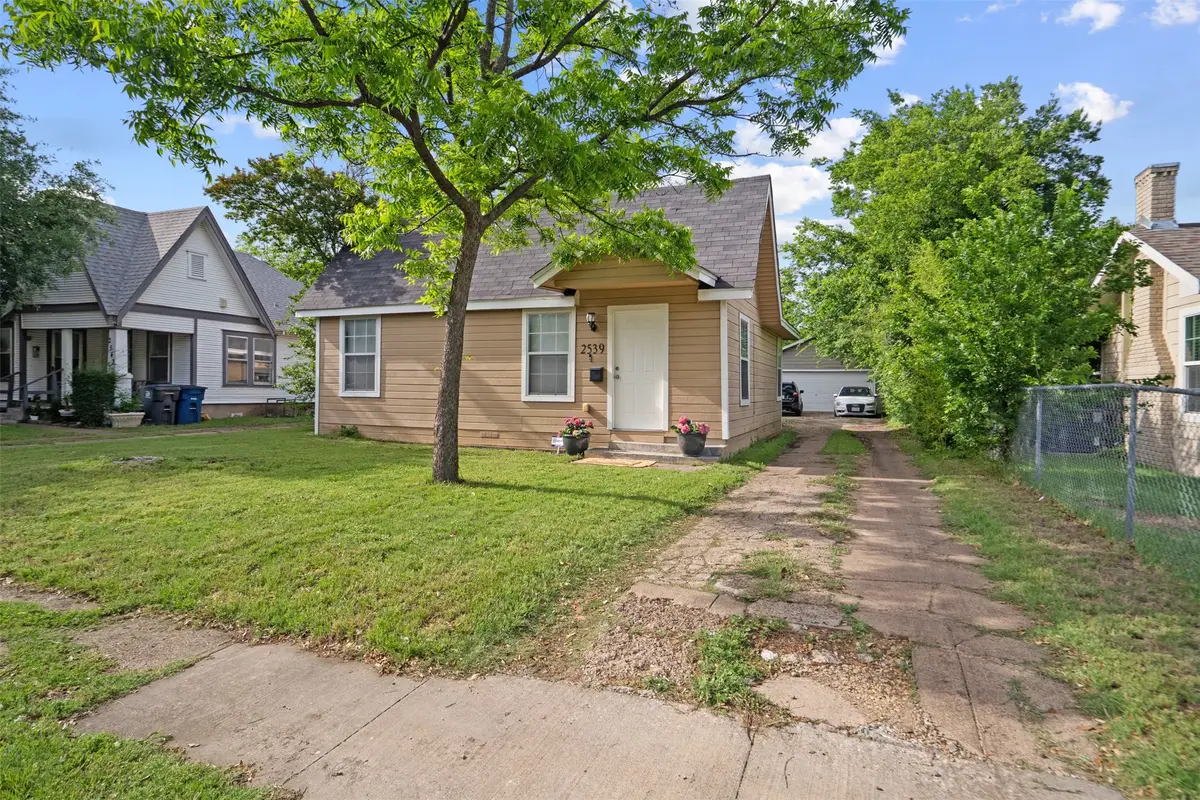 2539 Sharon Street, Dallas, TX 75211 - #1
