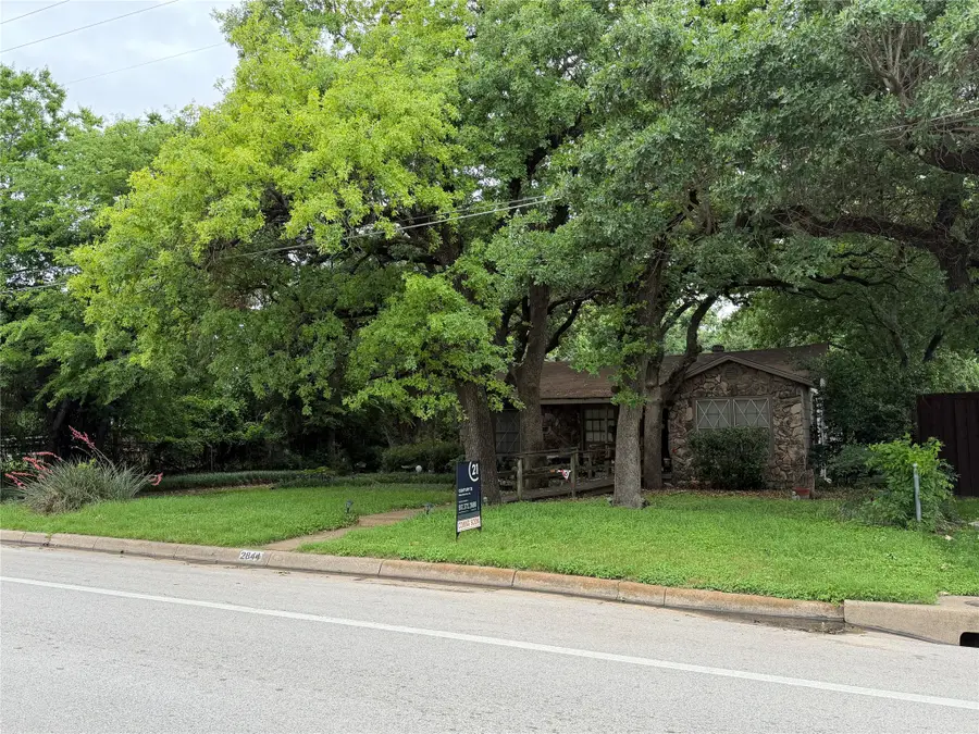 2844 Handley Drive, Fort Worth, TX 76112 - #2