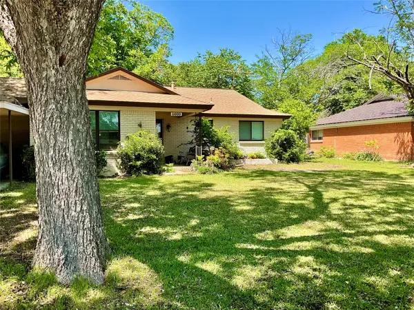 8600 Twilight Drive W, Benbrook, TX 76116