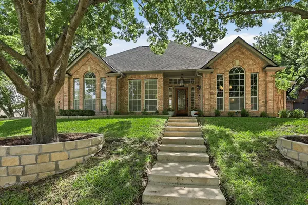3103 Regal Drive, Arlington, TX 76016