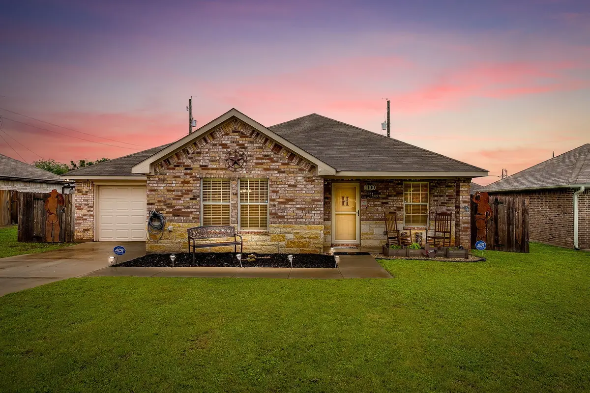 1100 SE 12th Street, Mineral Wells, TX 76067 - #1