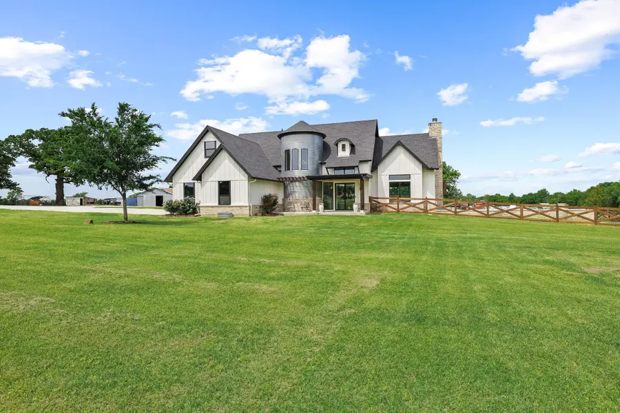 2889 County Road 114, Whitesboro, TX 76273 - #2