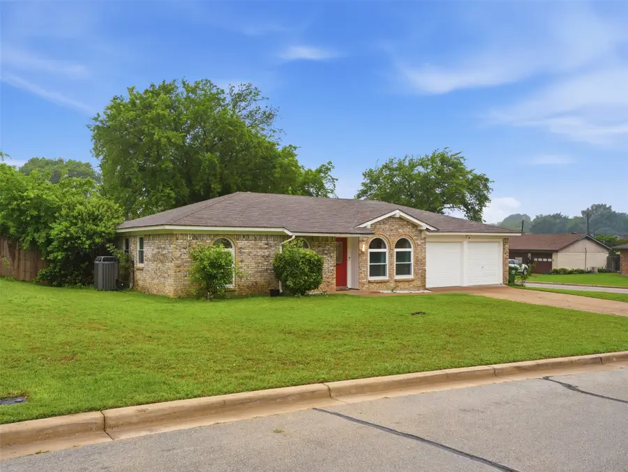 6100 Melody Lane, Watauga, TX 76148 - #3
