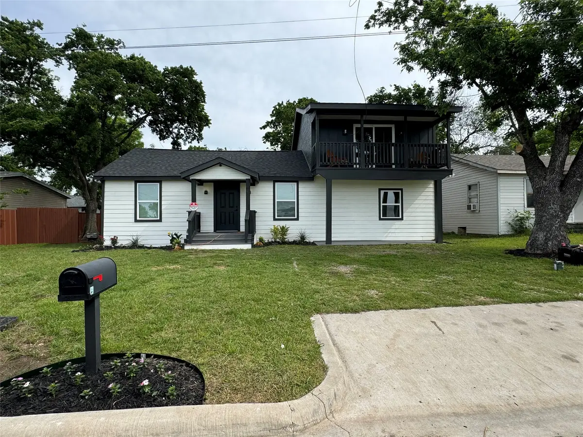 513 W South Street, Whitesboro, TX 76273 - #1