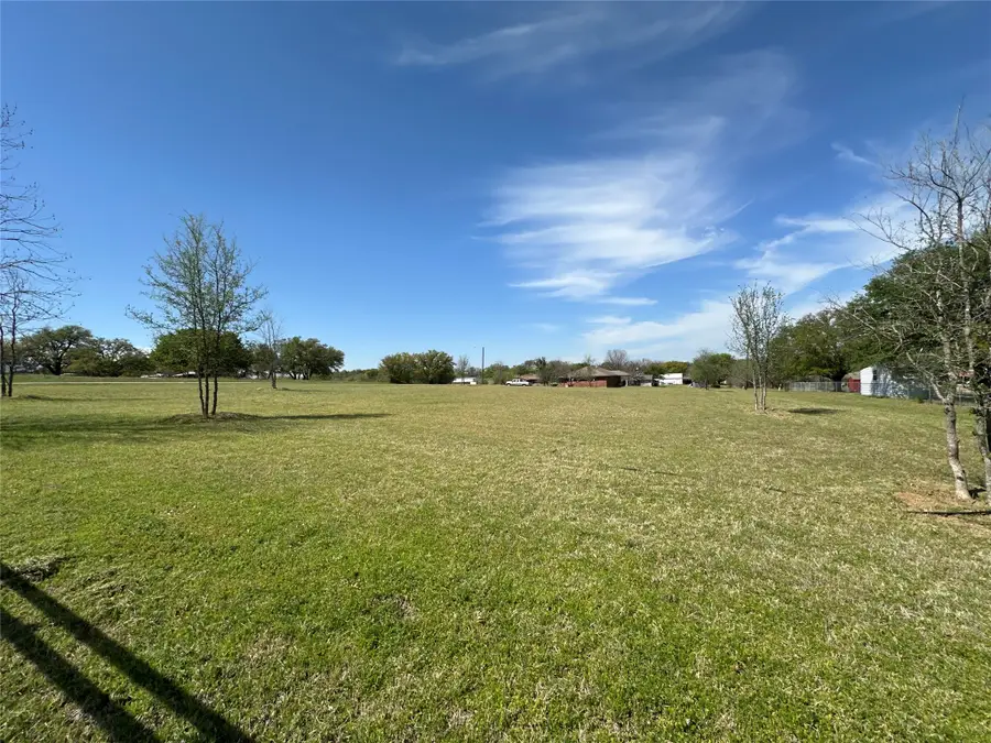 909 E Cedar, Comanche, TX 76442 - #2