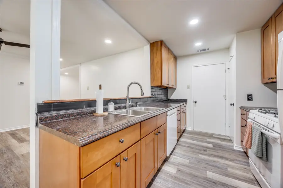 2325 N Ricketts Street, Sherman, TX 75092 - #3