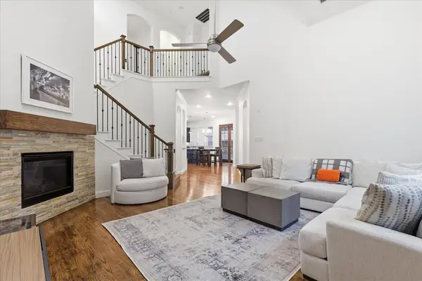 2511 Charlie Bird Parkway, Farmers Branch, TX 75234