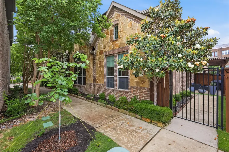 2511 Charlie Bird Parkway, Farmers Branch, TX 75234 - #2