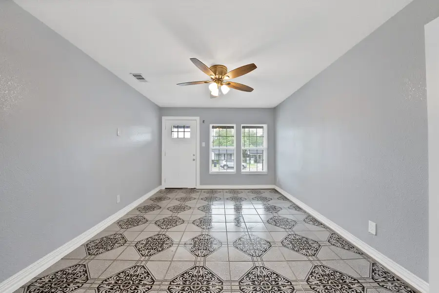 3449 Gordon Avenue, Fort Worth, TX 76110 - #3